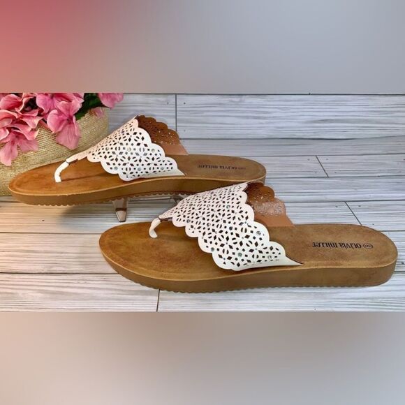 Olivia Miller White Hooded Rhinestone Slip On Sandals S:9 - Picture 3 of 12